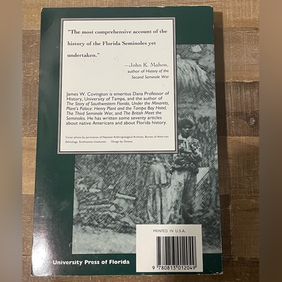 The Seminoles of Florida by James W. Covington. Trade Paperback. UPF - Picture 2 of 2